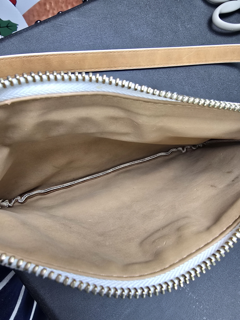 Michael Kors Beige Logo Belt Bag - Picture 3 of 12